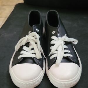 Mudd Black and White Athletic Shoes with Classic Design